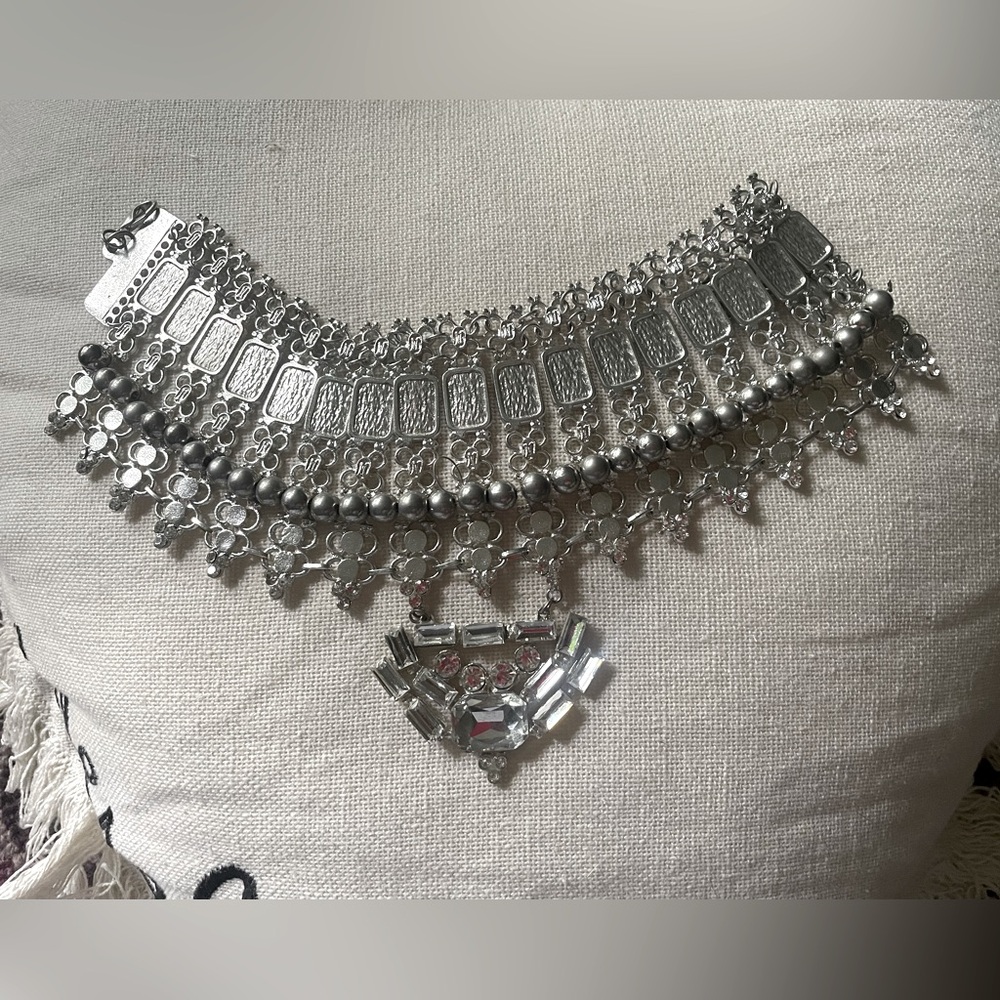 Pebby Forevee statement chocker. New